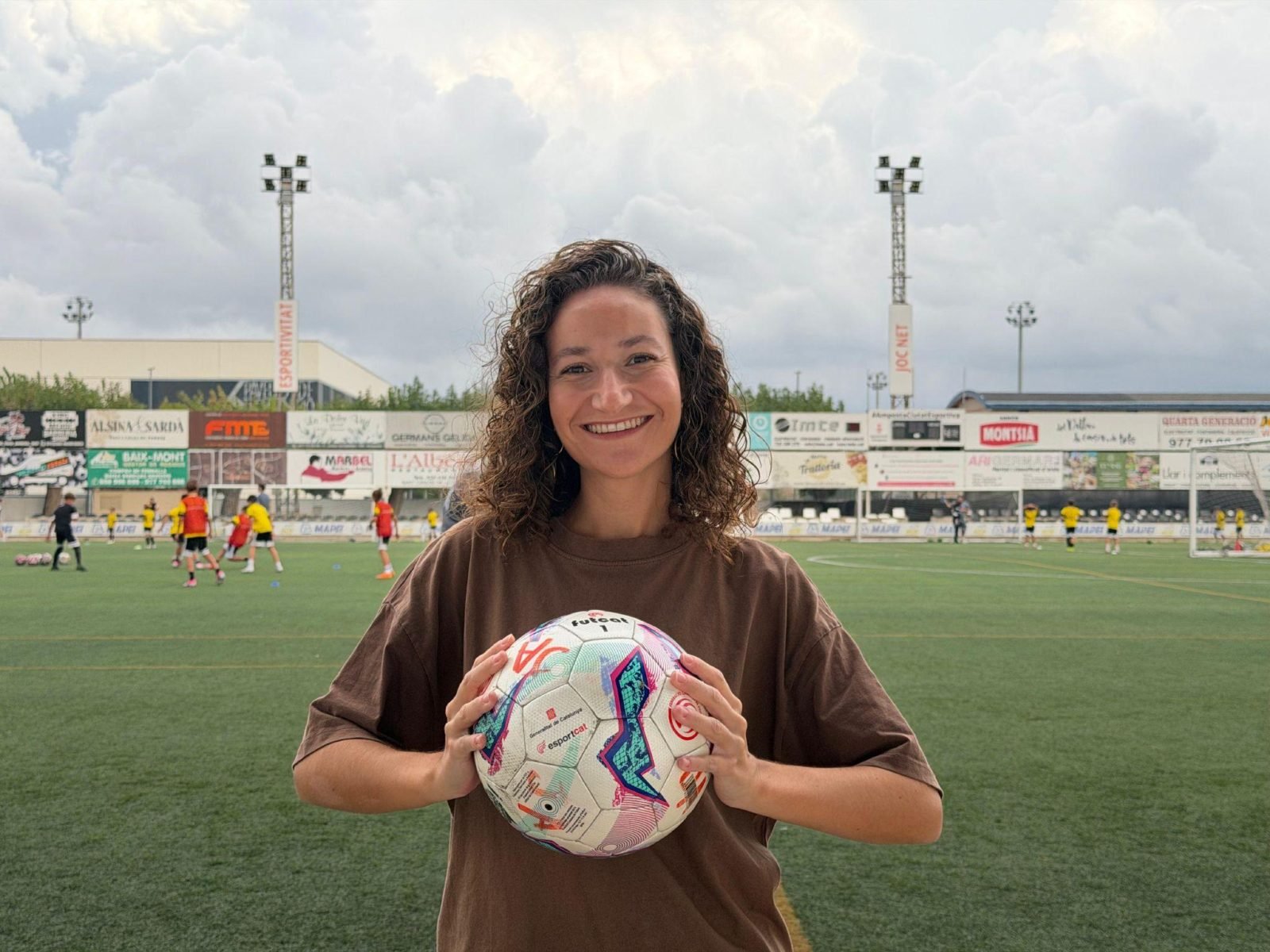 Mar Curto en un camp de futbol